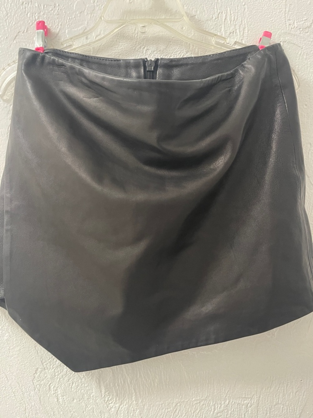 Michelle Mason Black Lambskin Leather Mini Skirt, Size 6 - Picture 5 of 13